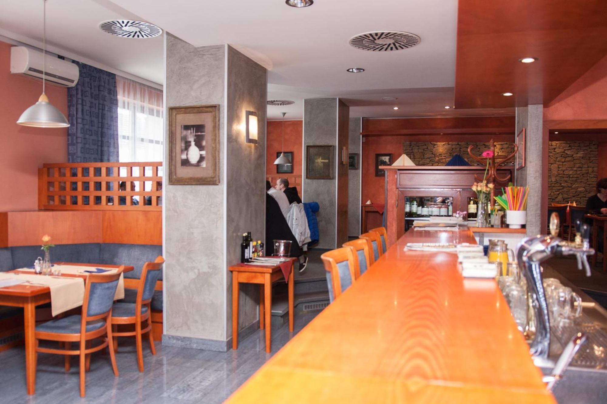 Hotel Rottal Отроковице Екстериор снимка