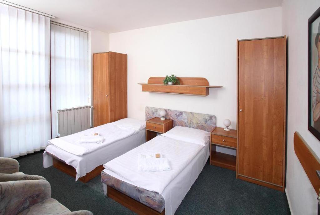 Hotel Rottal Отроковице Екстериор снимка
